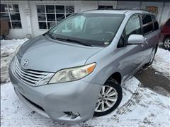 2012 Toyota Sienna 