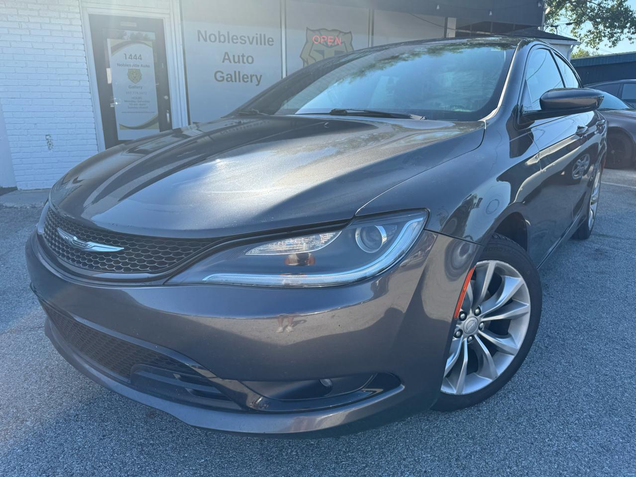2016 Chrysler 200 4dr Sdn S AWD