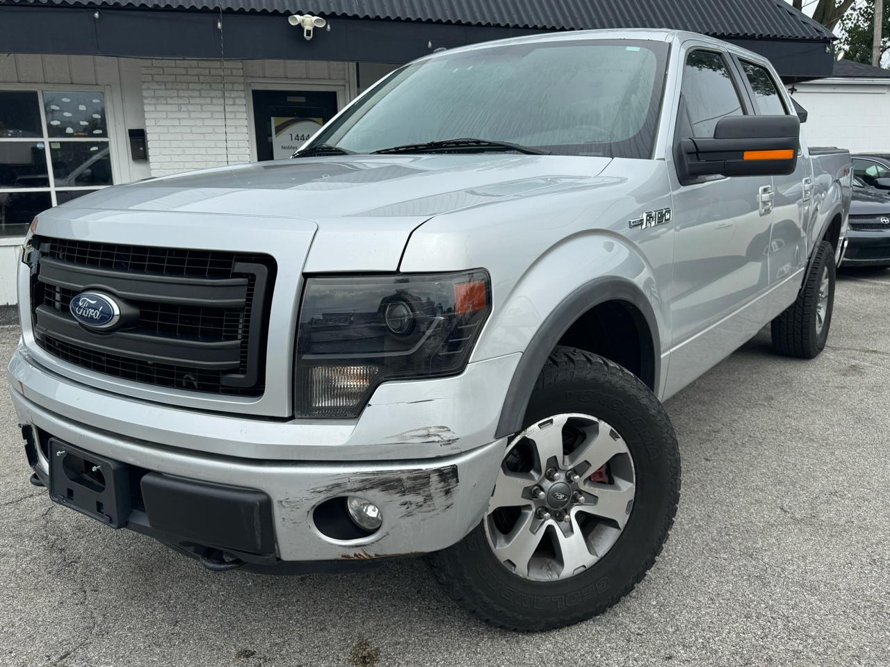 2014 Ford F-150 4WD SuperCrew 145" Platinum