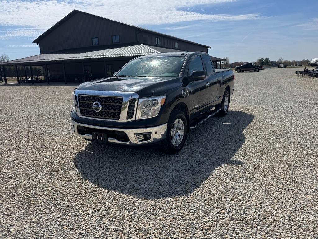 2017 Nissan Titan SV King Cab 4WD