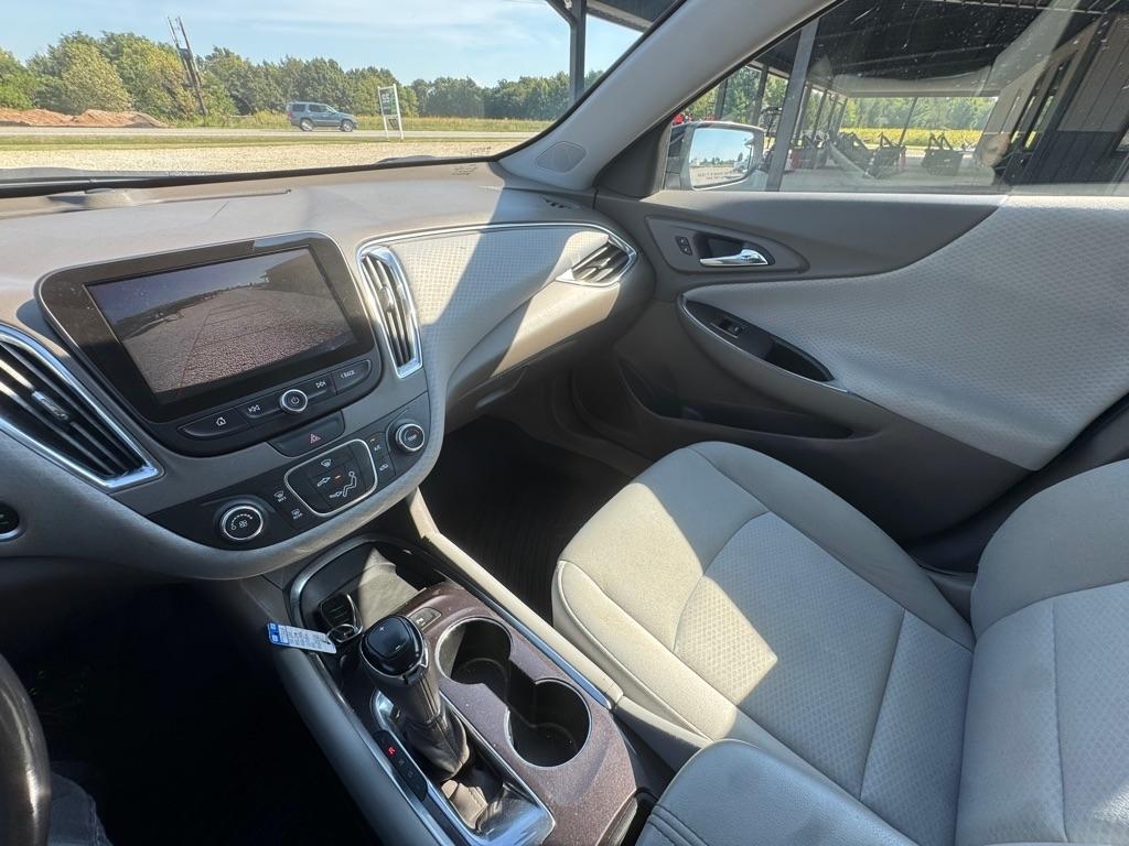 2018 Chevrolet Malibu 1LT - Photo 11