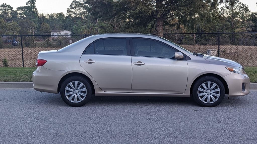 2013 Toyota Corolla S 5-Speed MT