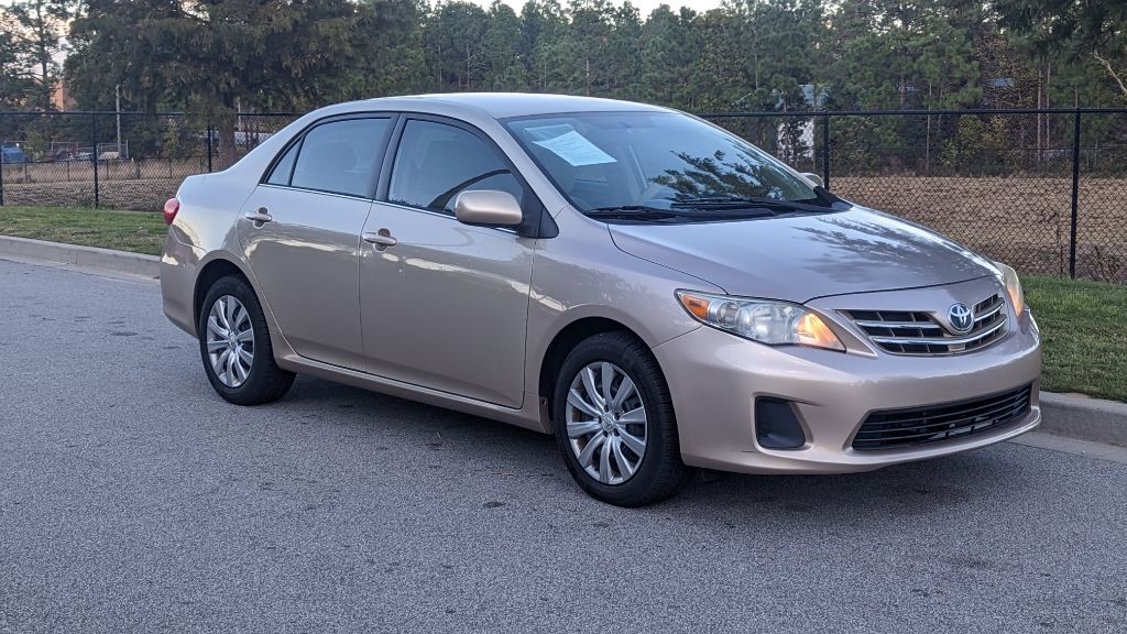 2013 Toyota Corolla Base's photo