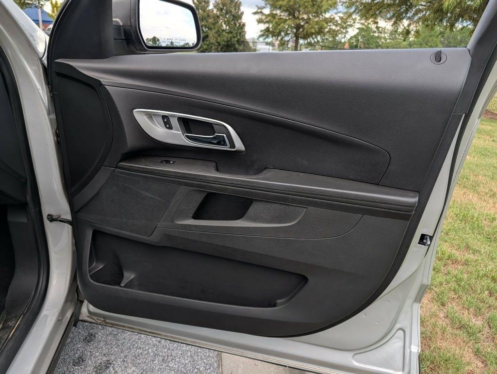 2015 Chevrolet Equinox LS - Photo 23
