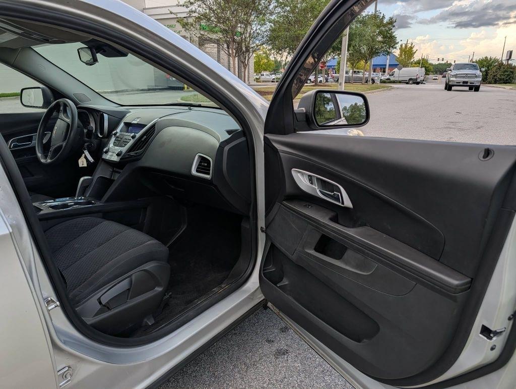 2015 Chevrolet Equinox LS - Photo 24