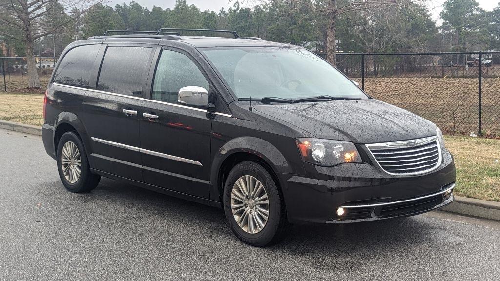2015 Chrysler Town & Country Touring-L