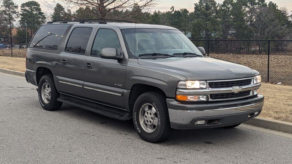 2000 Chevrolet Suburban Base