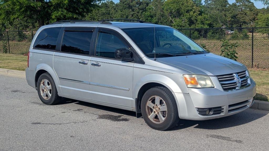 2009 Dodge Grand Caravan SXT FWD's photo