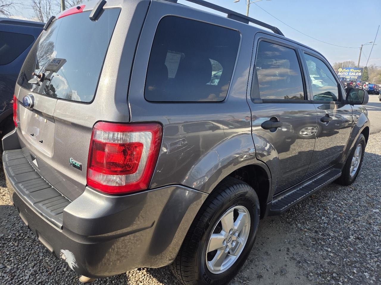 Ford Escape XLT 4WD 2011