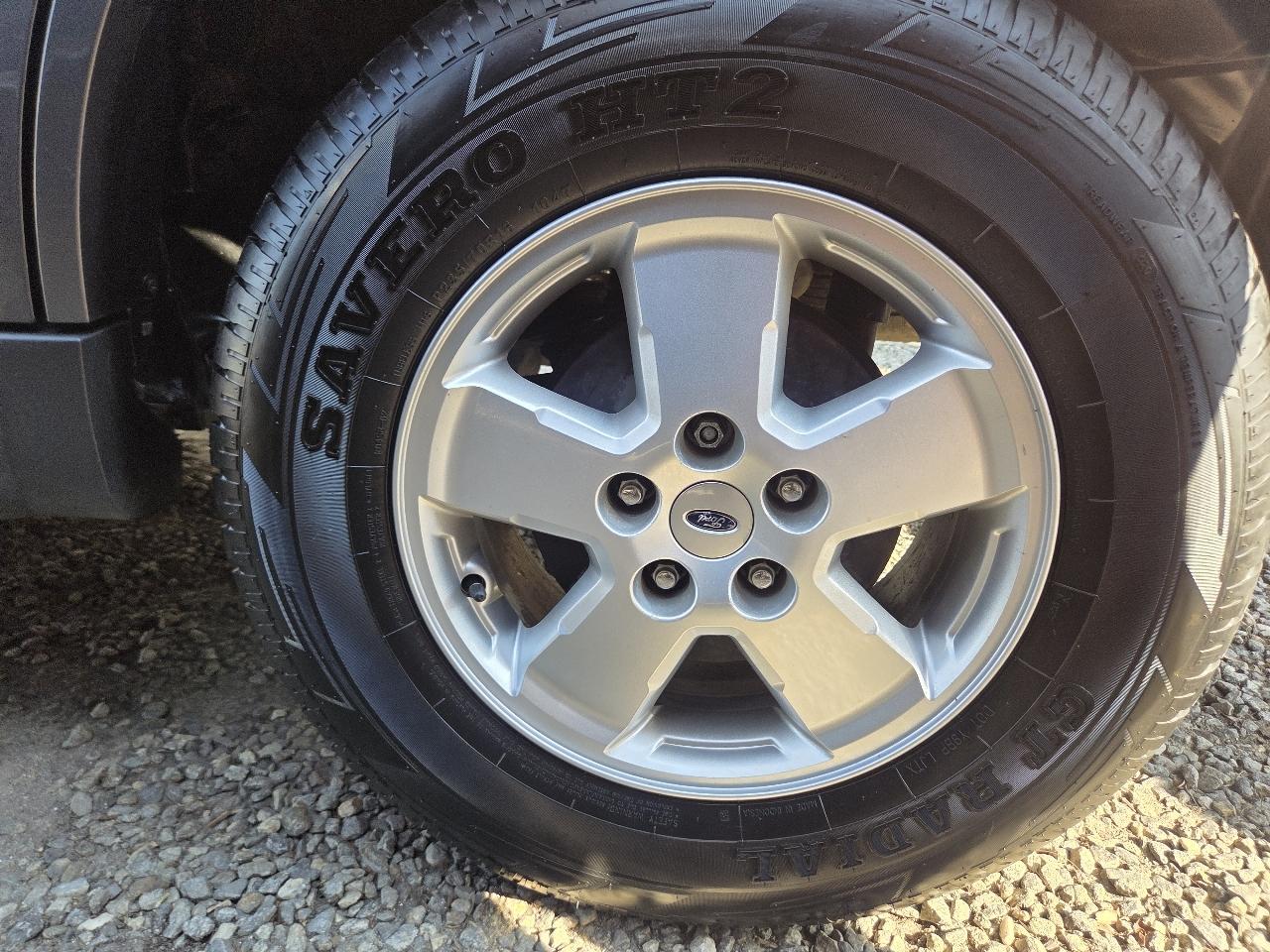 Ford Escape XLT 4WD 2011