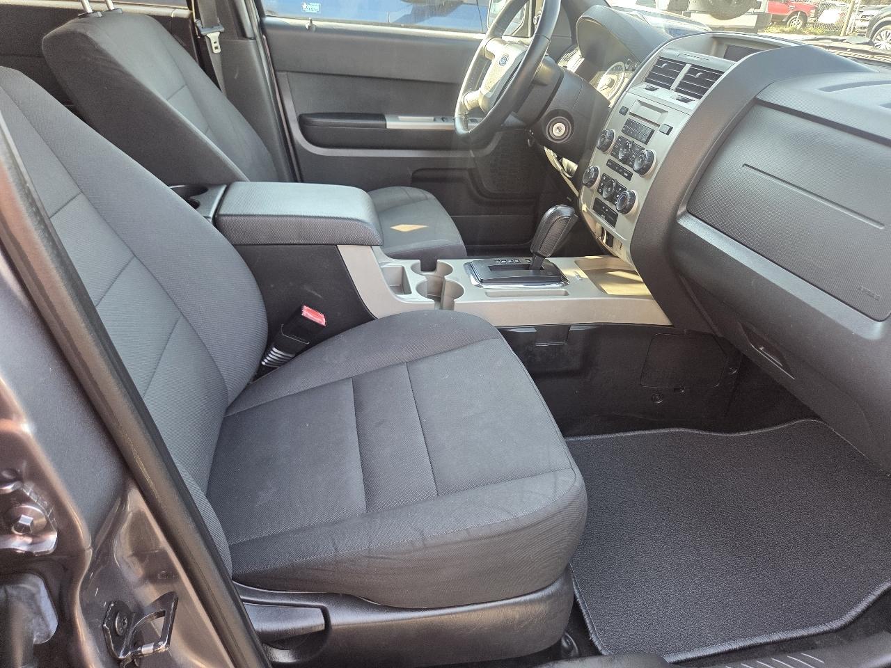 Ford Escape XLT 4WD 2011