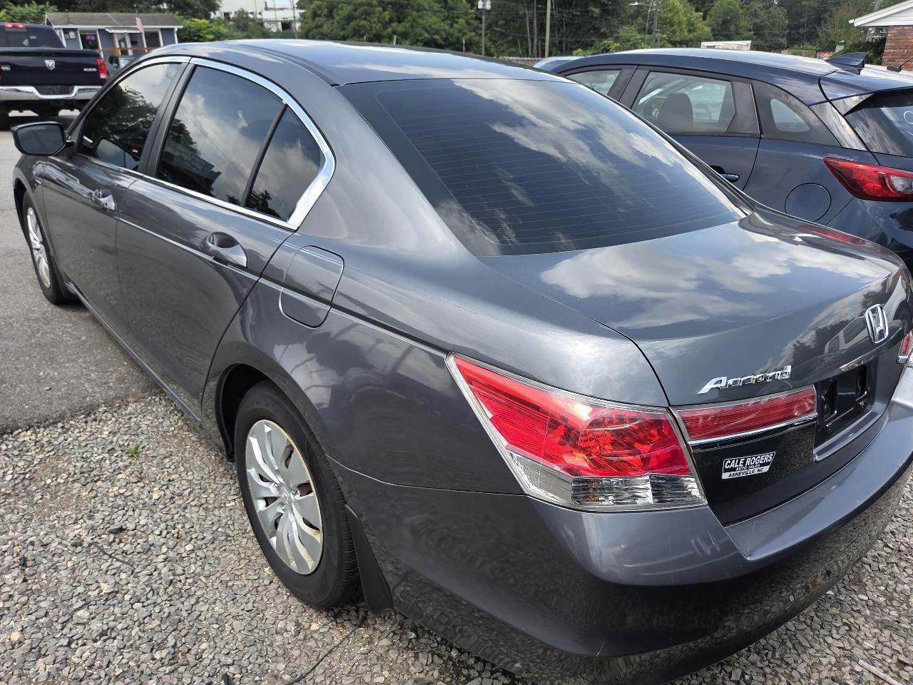 Honda Accord LX sedan AT 2012