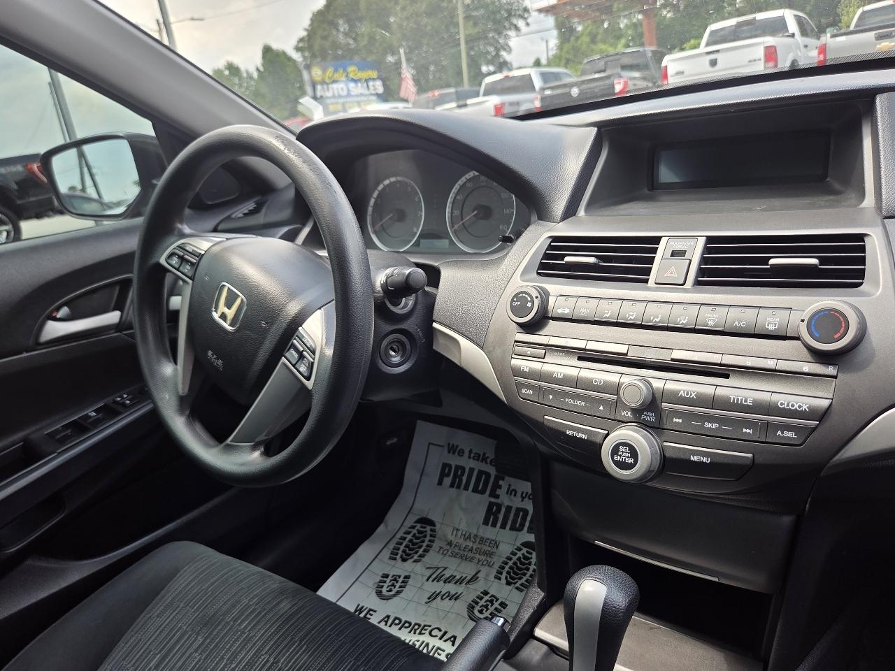 Honda Accord LX sedan AT 2012