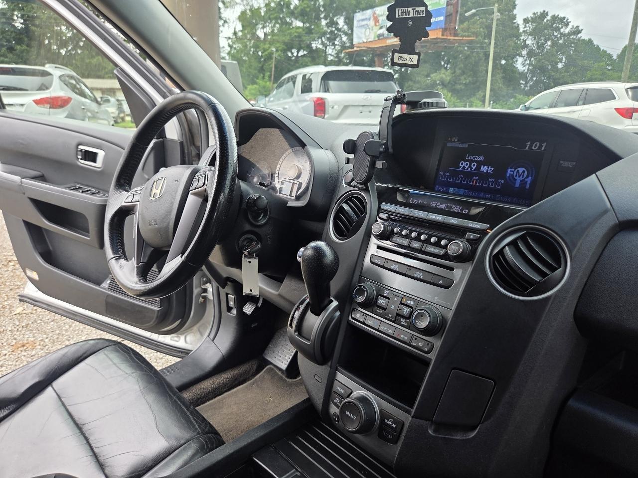 Honda Pilot EX-L 4WD 5-Spd AT with DVD 2012
