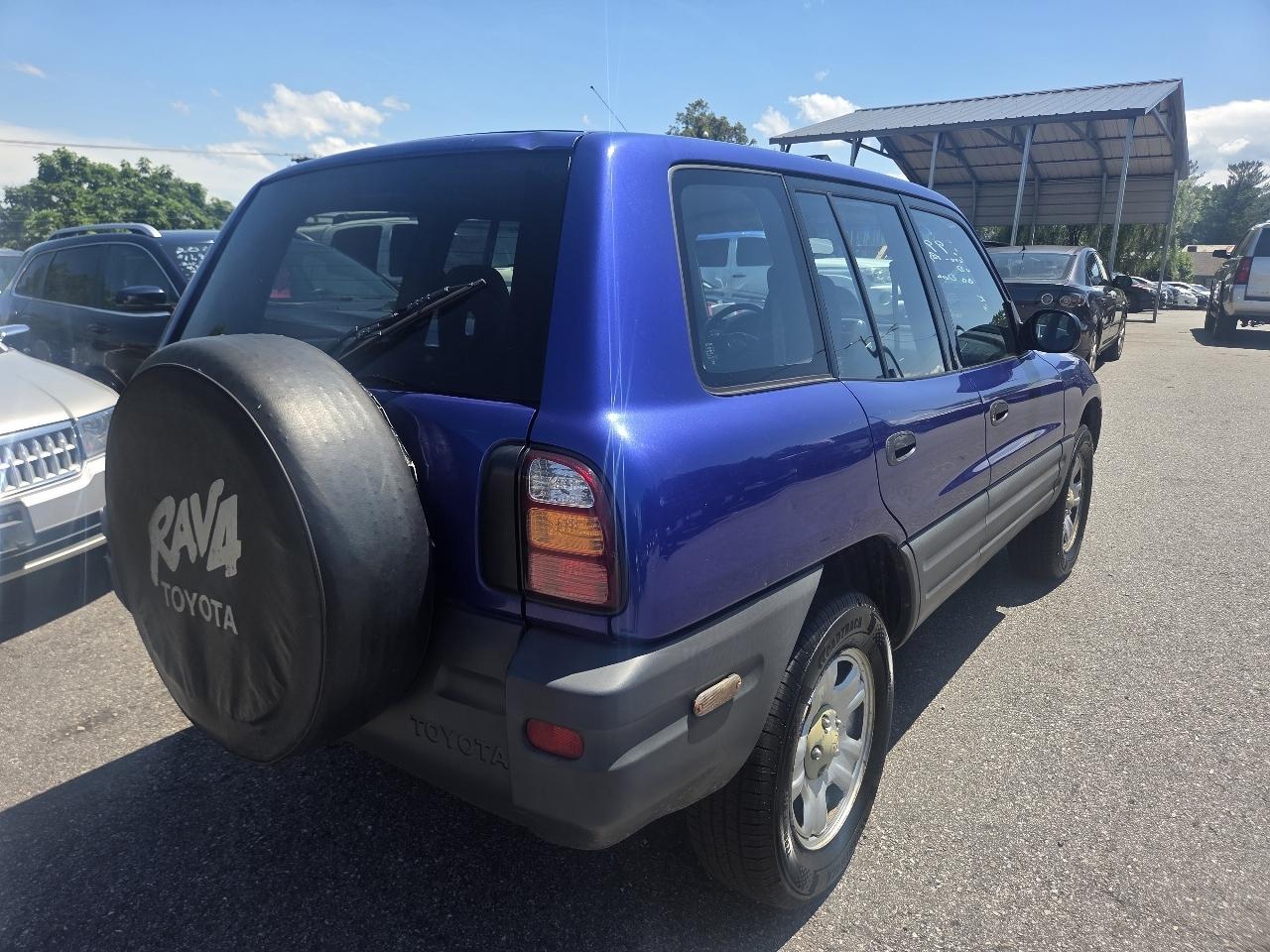 Toyota RAV4 4-Door 4WD 1998