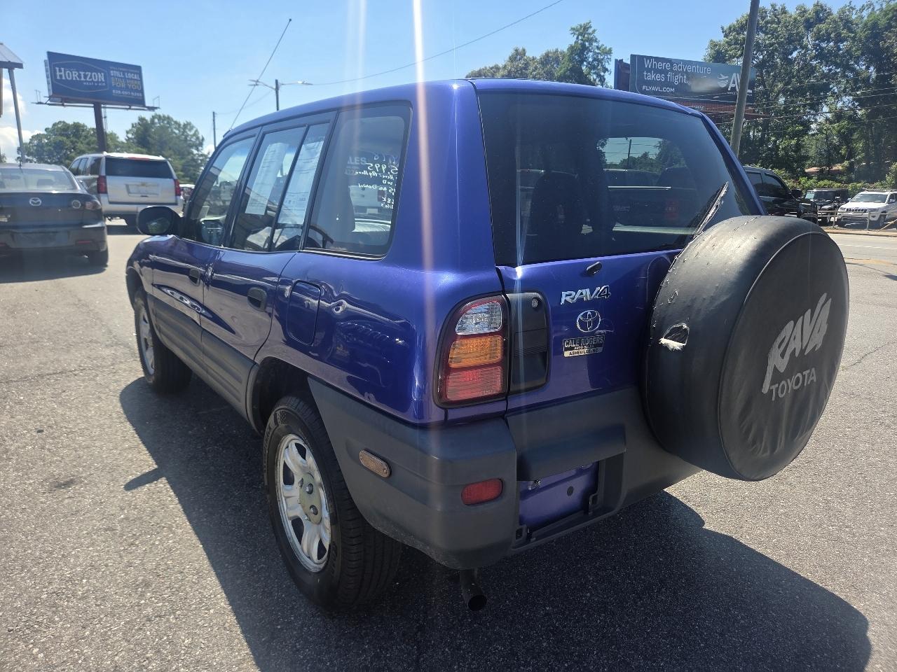 Toyota RAV4 4-Door 4WD 1998