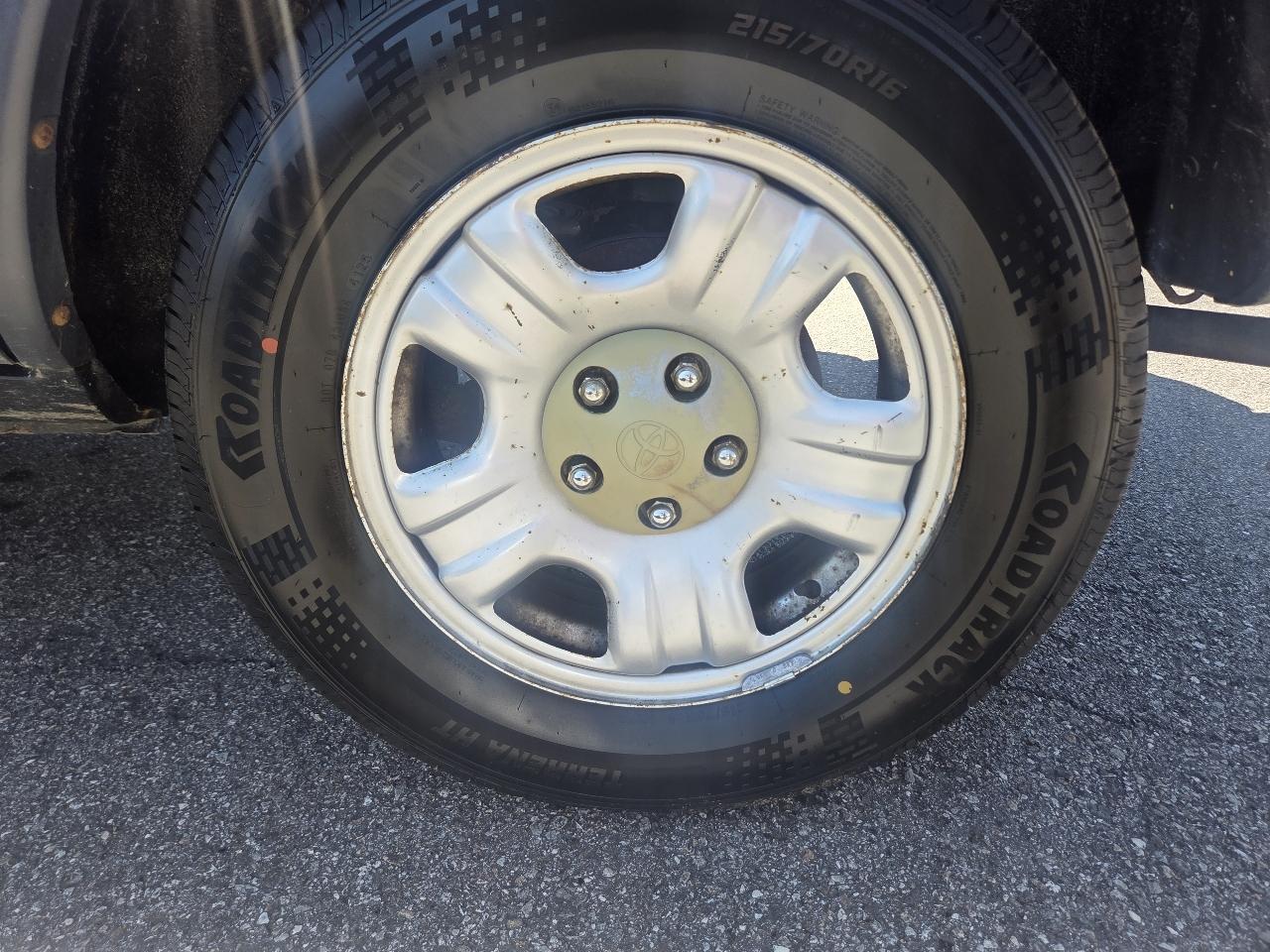 Toyota RAV4 4-Door 4WD 1998