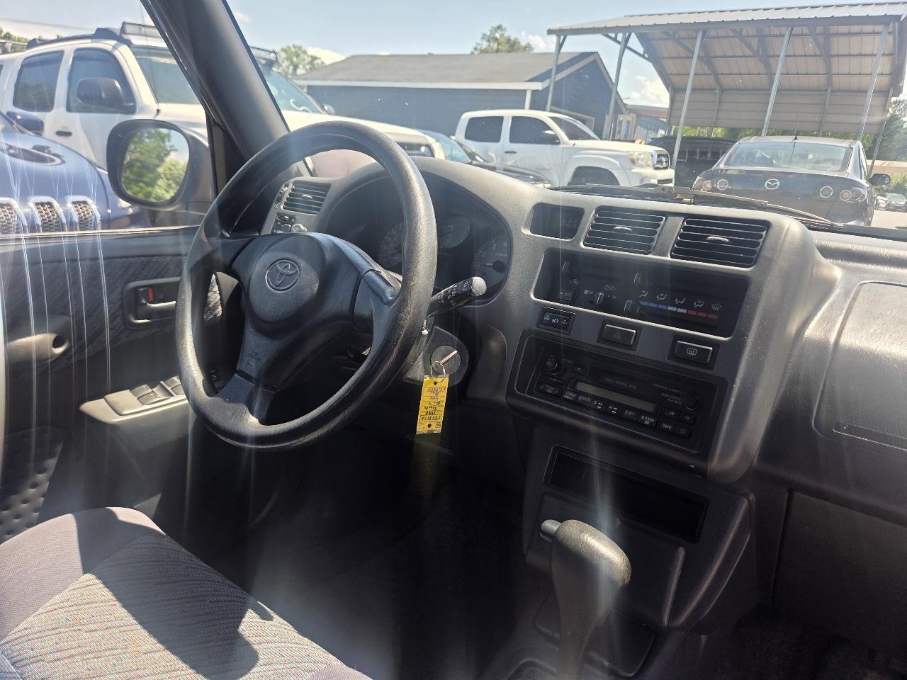 Toyota RAV4 4-Door 4WD 1998