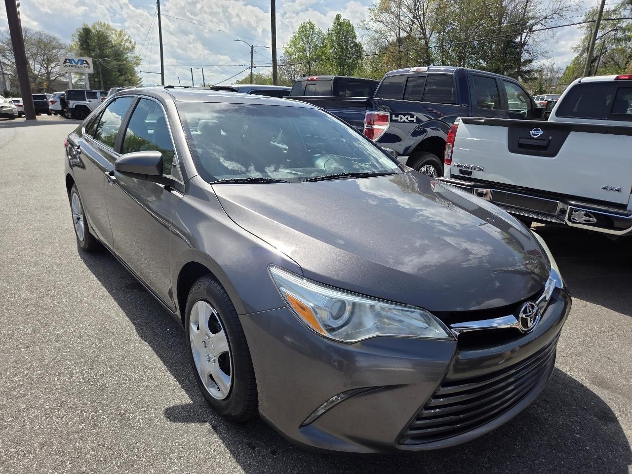 Toyota Camry SE 2017