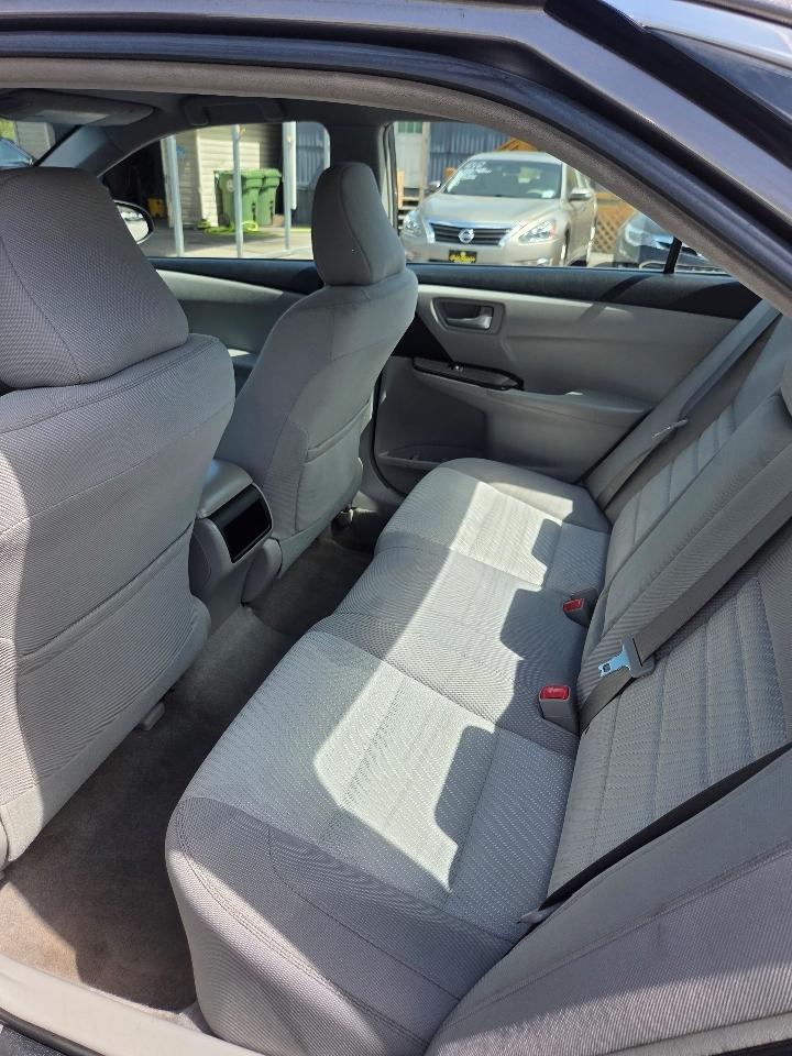 Toyota Camry SE 2017