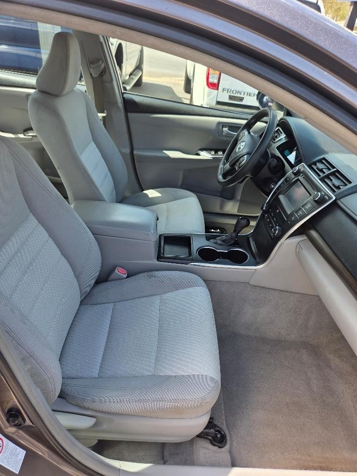 Toyota Camry SE 2017