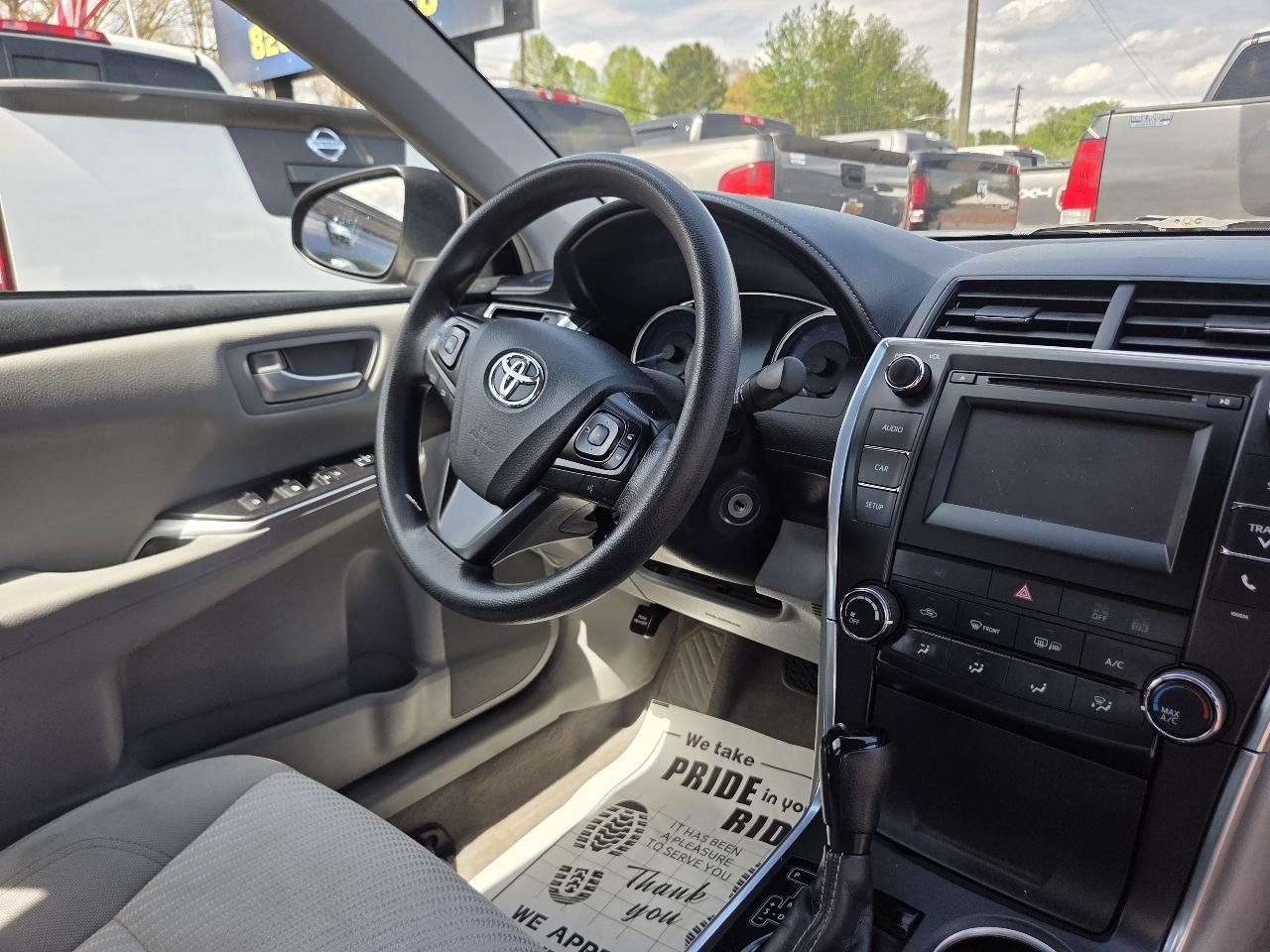 Toyota Camry SE 2017