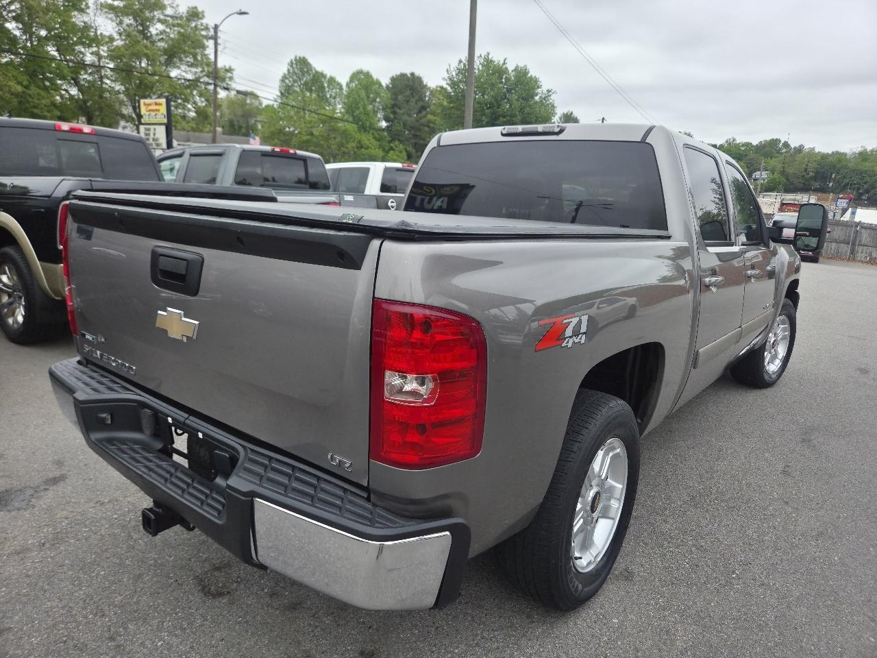 Chevrolet Silverado 1500 LTZ Crew Cab 4WD 2008