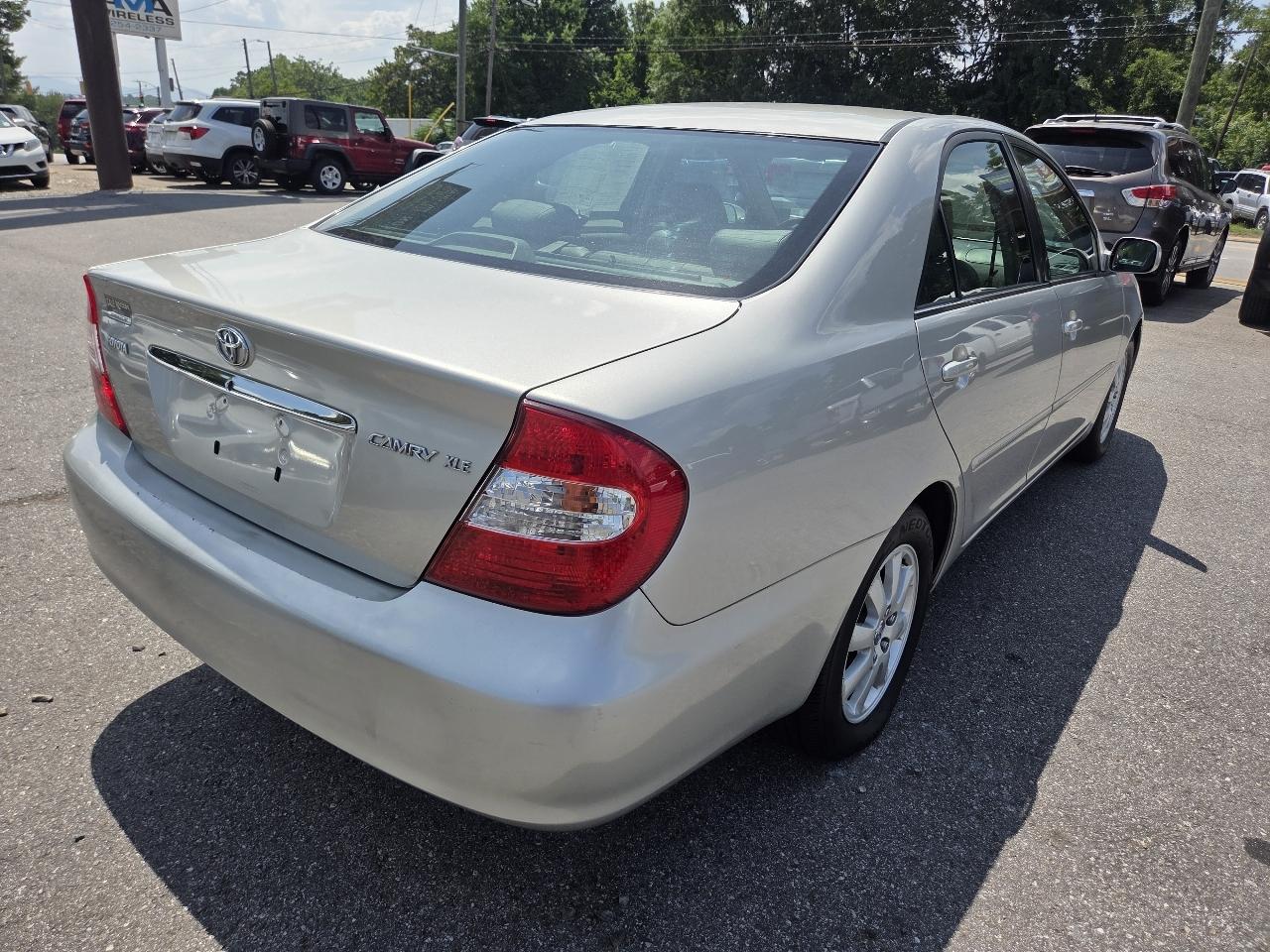 Toyota Camry Standard 2004