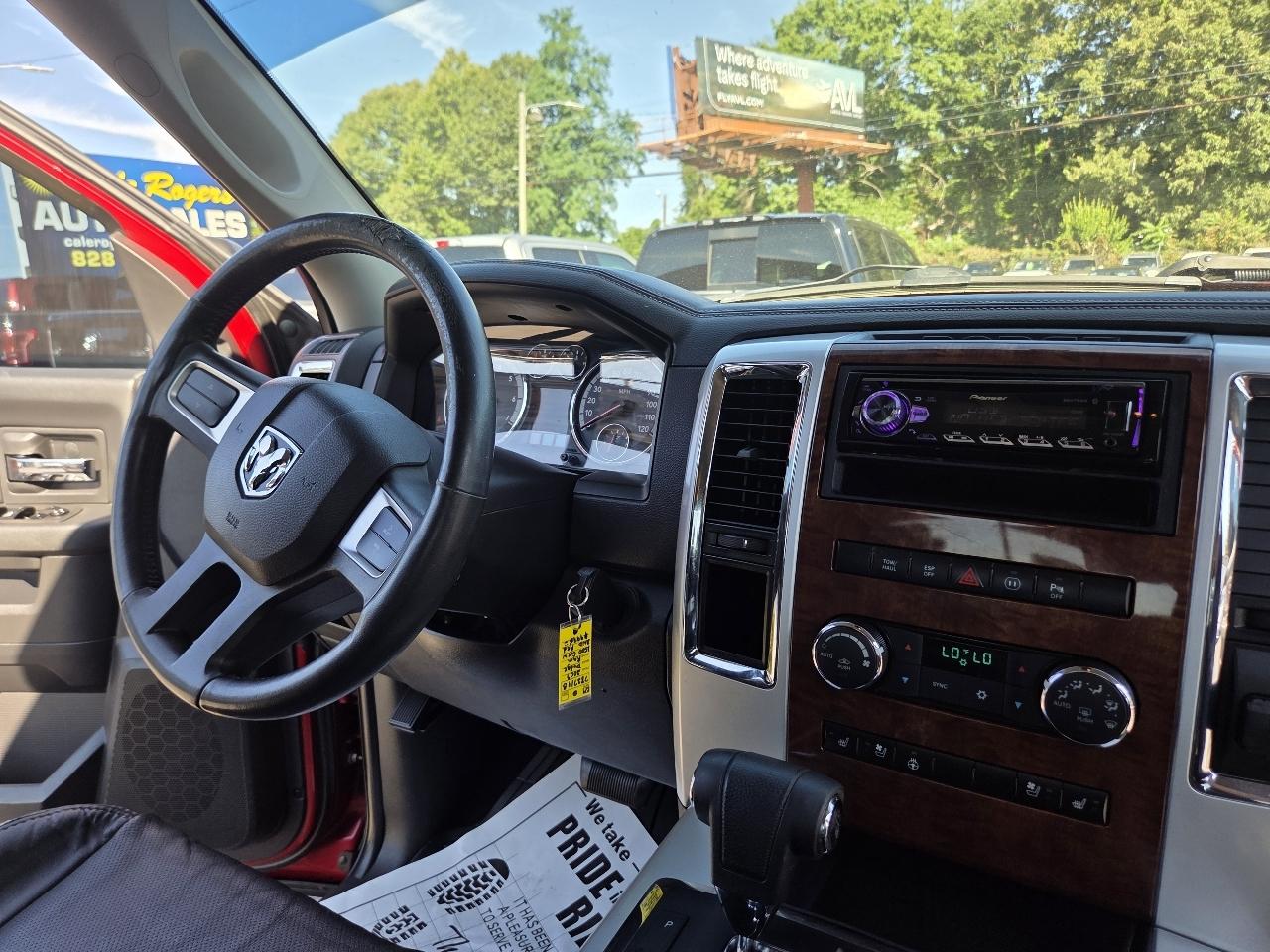 Dodge Ram 1500 SLT Crew Cab 2WD 2009