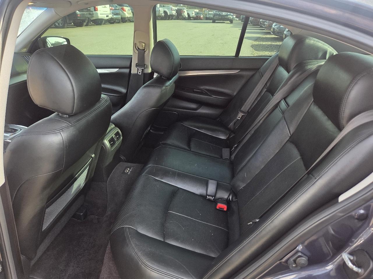 Infiniti G Sedan G37x AWD 2011