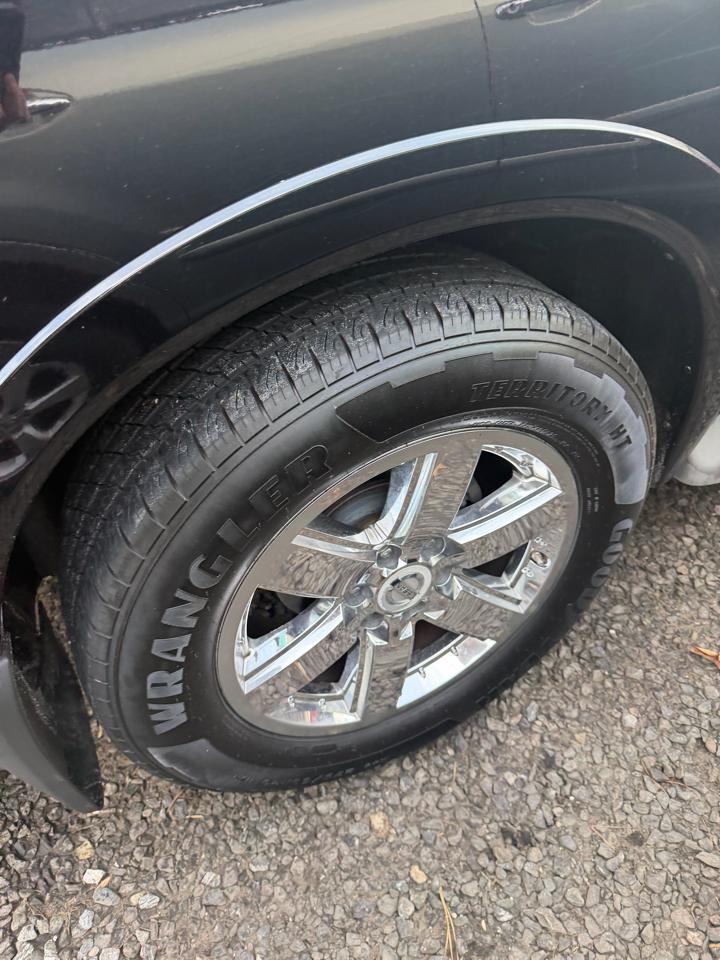 Nissan Armada SL 4WD 2012