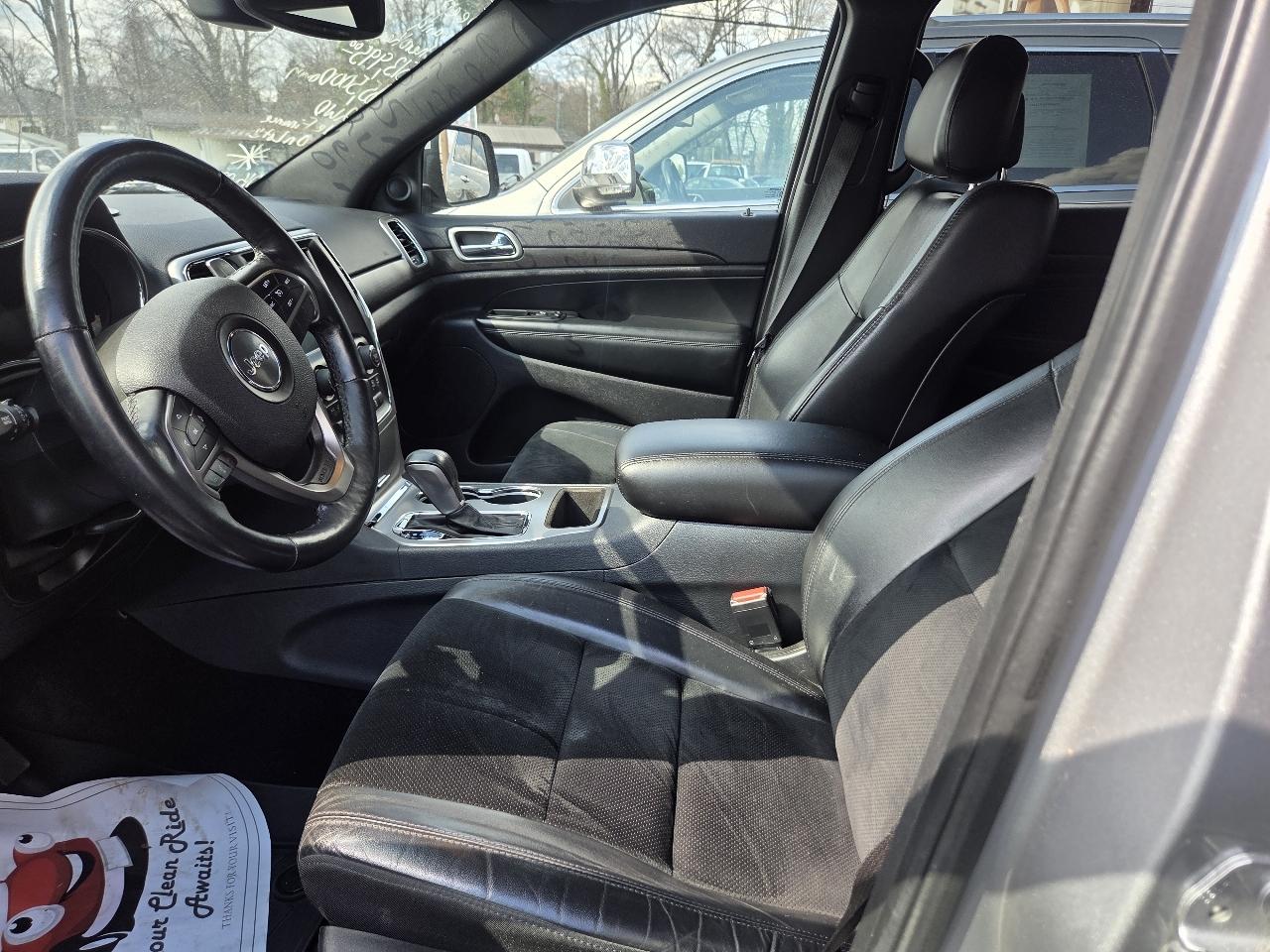 Jeep Grand Cherokee Laredo 2WD 2017