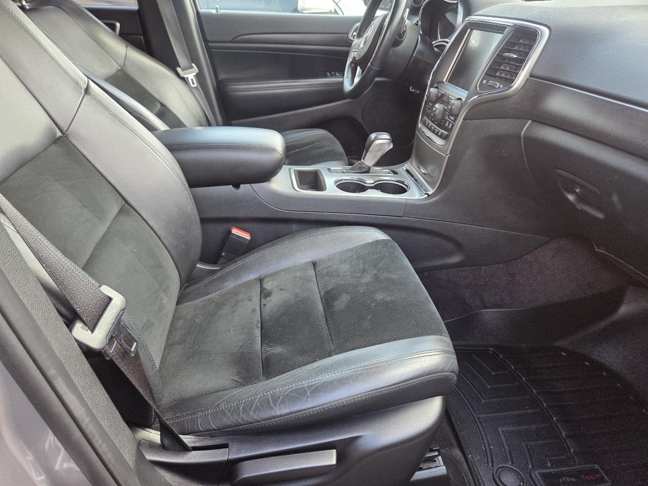 Jeep Grand Cherokee Laredo 2WD 2017