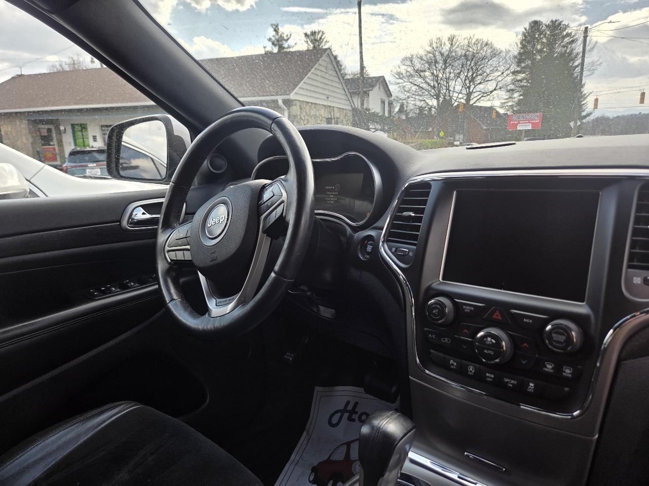 Jeep Grand Cherokee Laredo 2WD 2017