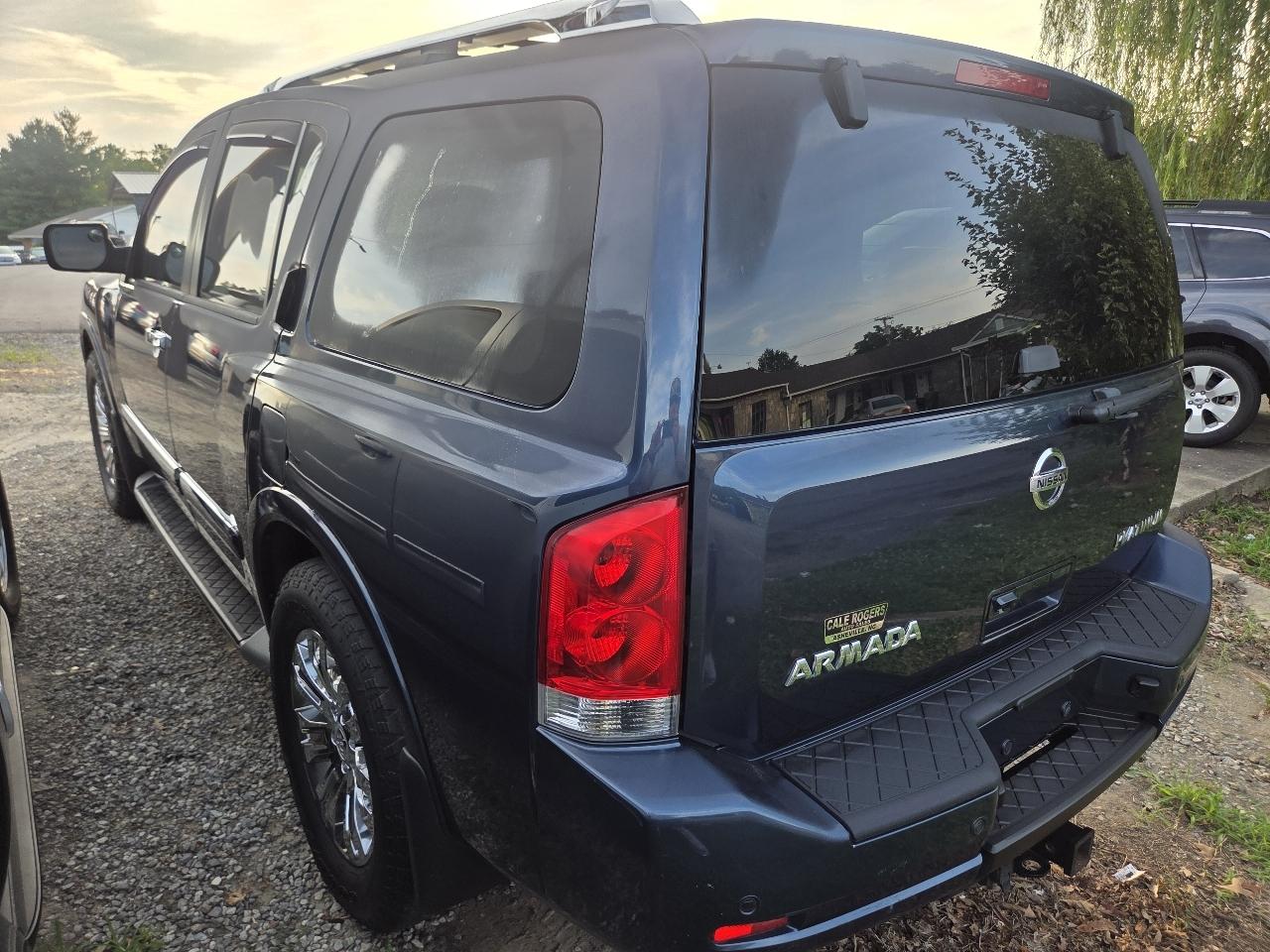 Nissan Armada Platinum 4WD 2015