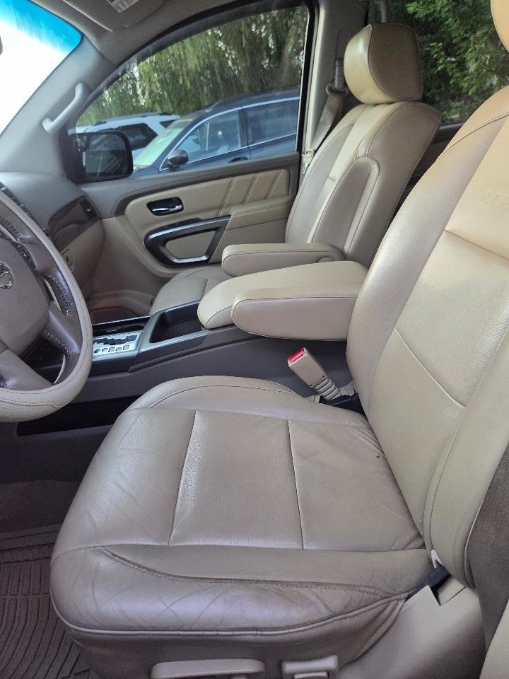 Nissan Armada Platinum 4WD 2015