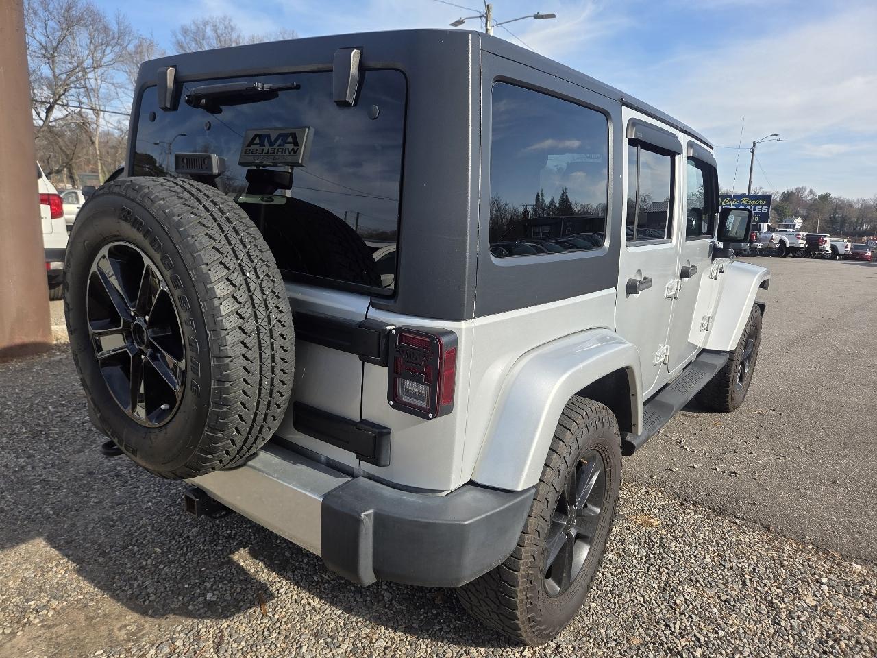 Jeep Wrangler Unlimited Sahara 4WD 2011