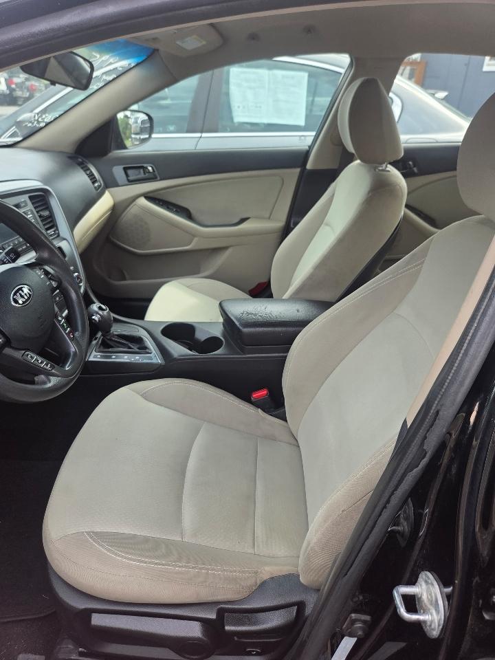 Kia Optima LX MT 2013