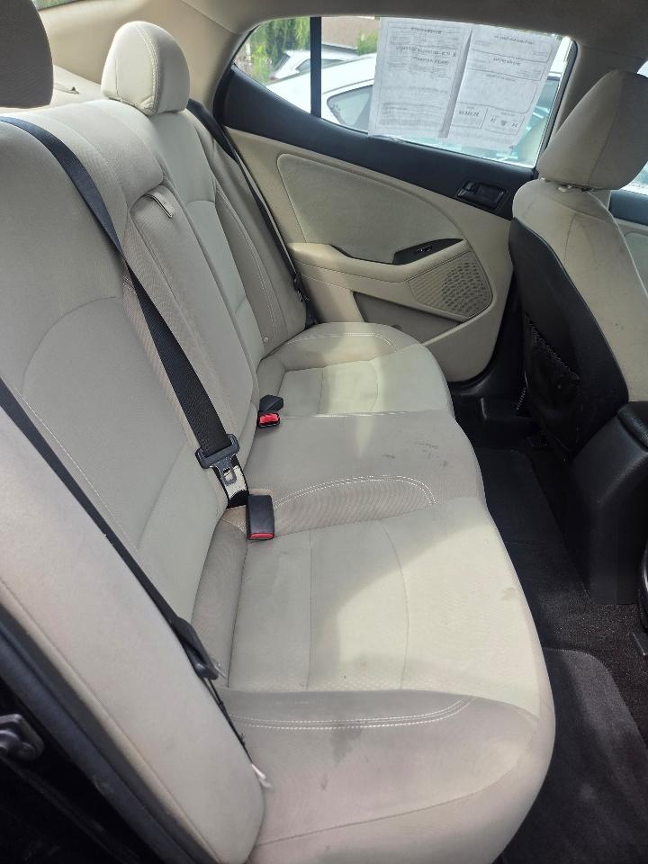 Kia Optima LX MT 2013