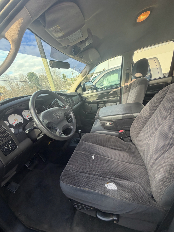 2003 Dodge Ram ST photo 4