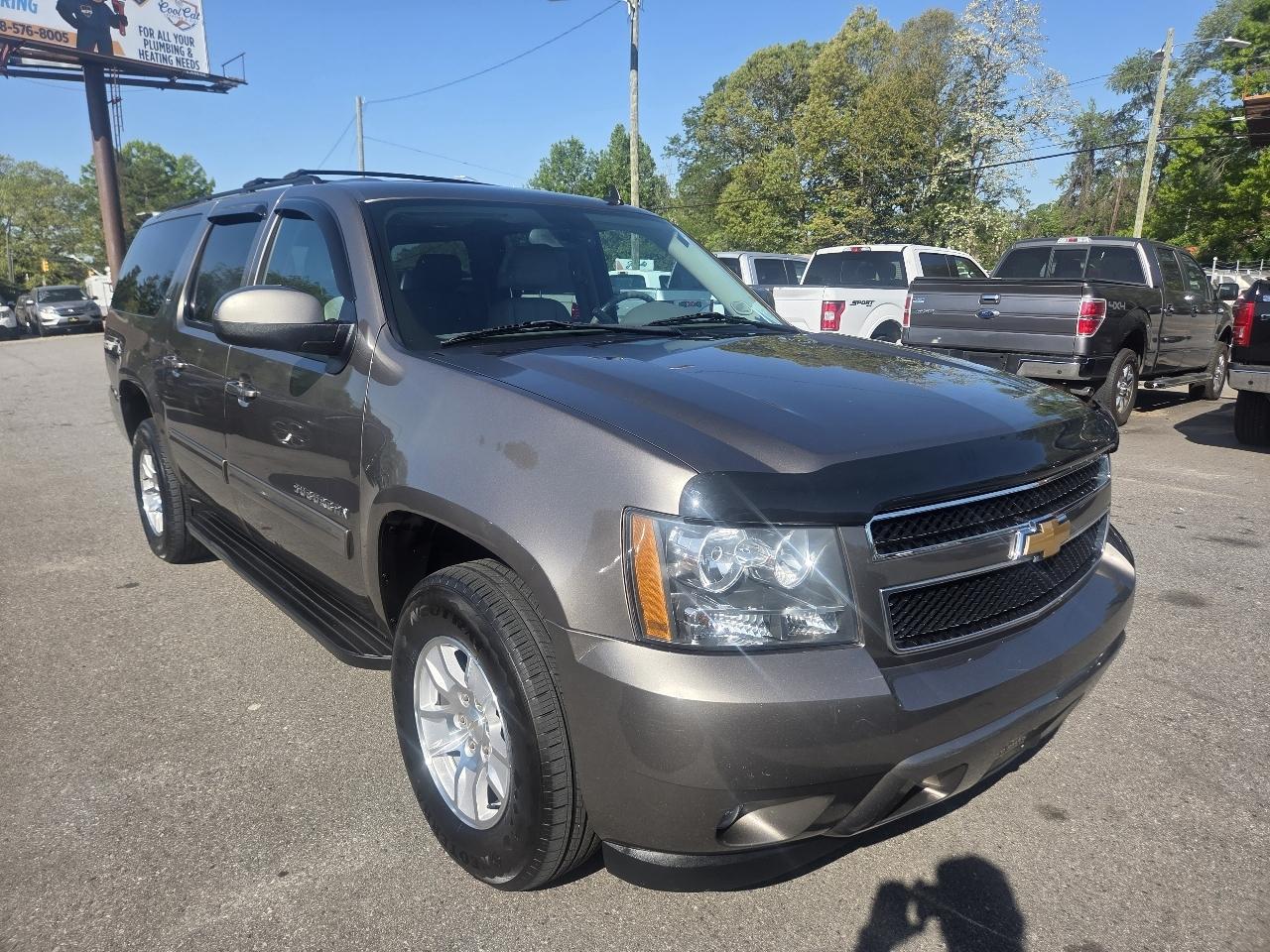 Chevrolet Suburban LT 1500 4WD 2012