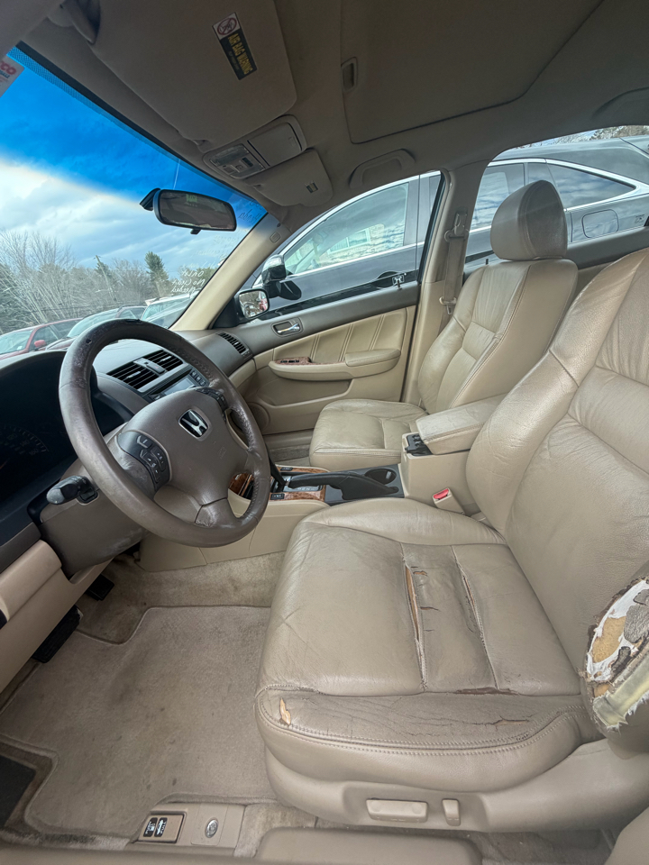 Honda Accord EX V-6 Sedan AT with Navigation System and XM Radi 2005