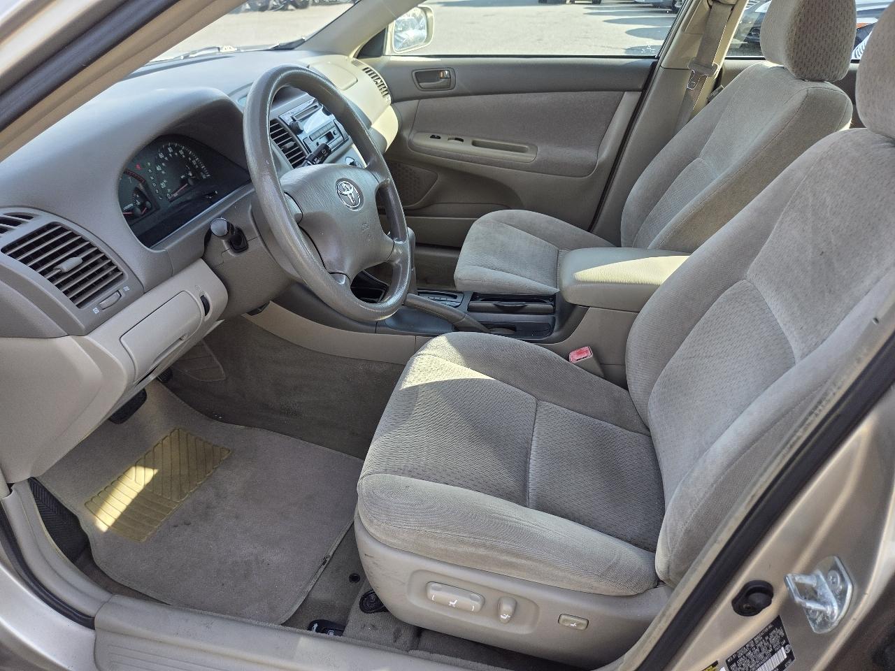 Toyota Camry Standard 2004