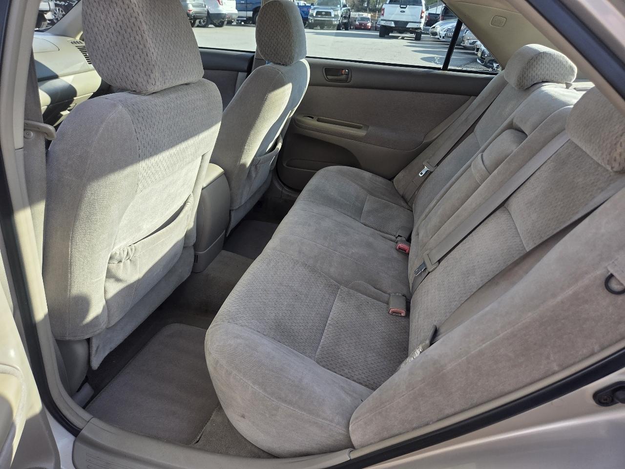 Toyota Camry Standard 2004