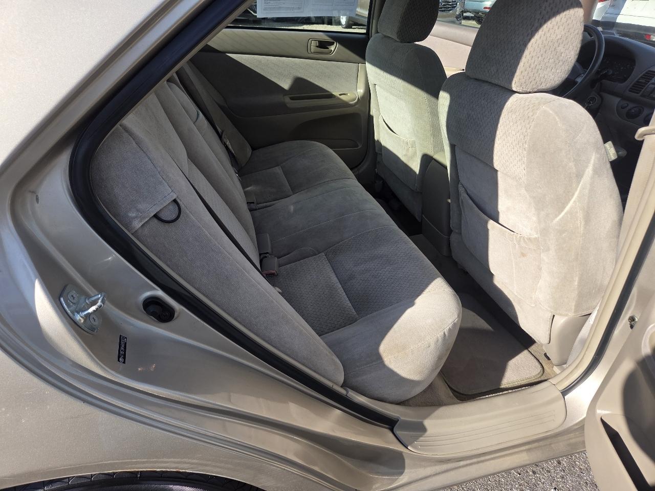 Toyota Camry Standard 2004