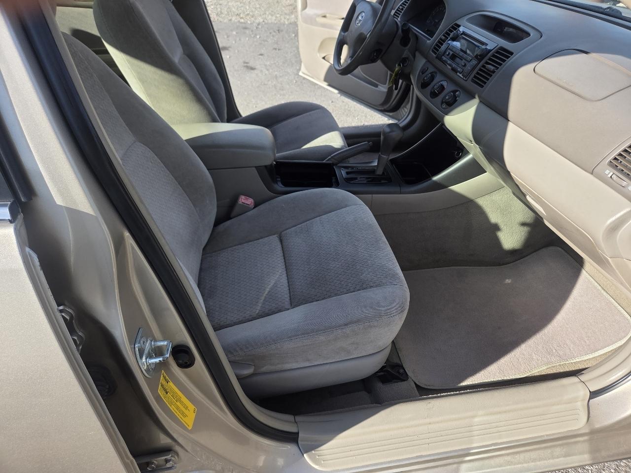 Toyota Camry Standard 2004