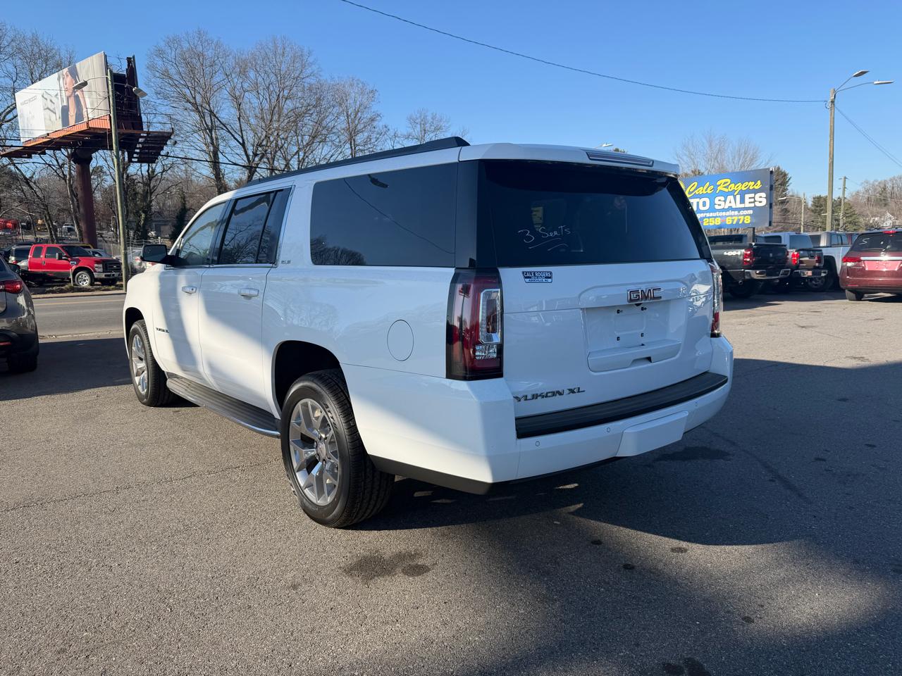 GMC Yukon XL SLE 1/2 Ton 4WD 2015