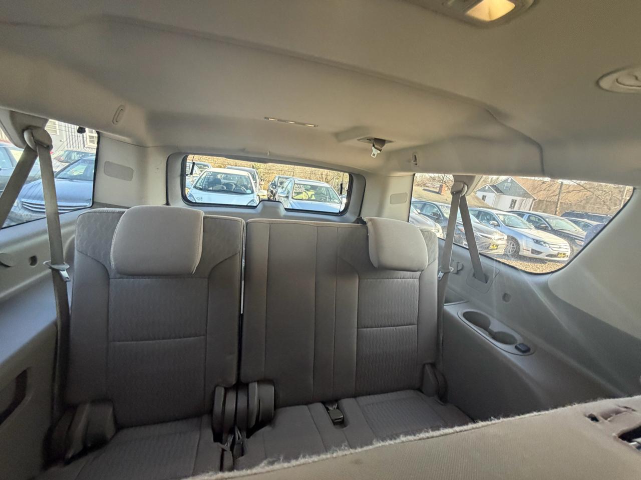 GMC Yukon XL SLE 1/2 Ton 4WD 2015