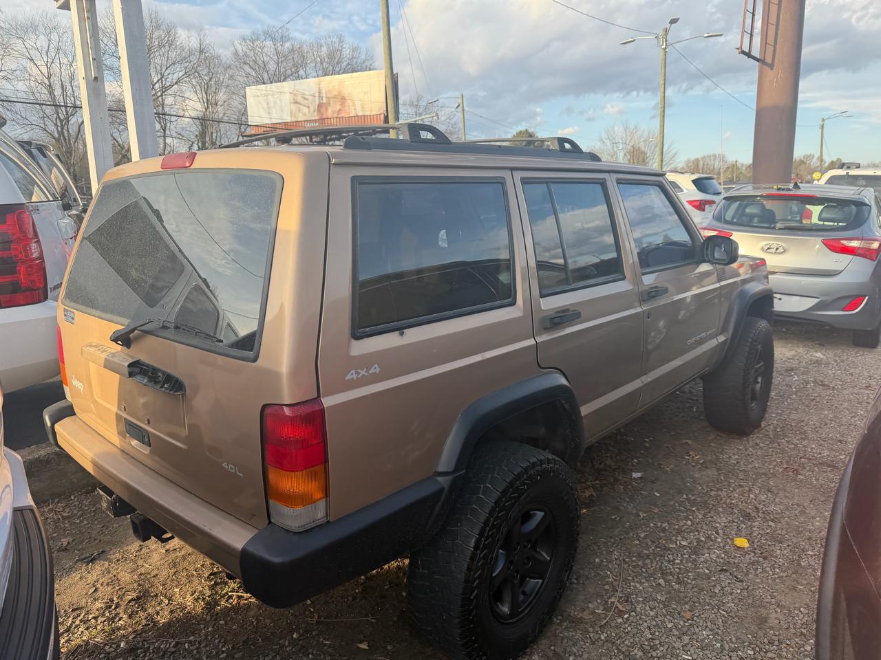 Jeep Cherokee Sport 4-Door 4WD 1999