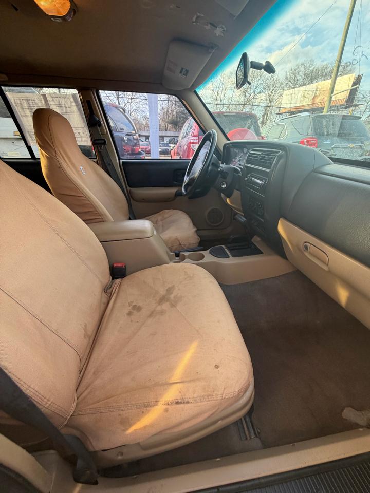 Jeep Cherokee Sport 4-Door 4WD 1999